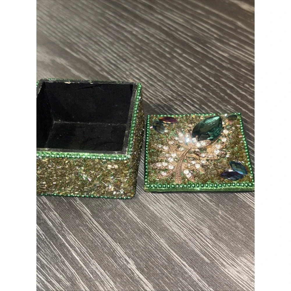 BLING!  Emerald Green Jewel Embellished Trinket Box Rhinestone Glitter #E. NM#3